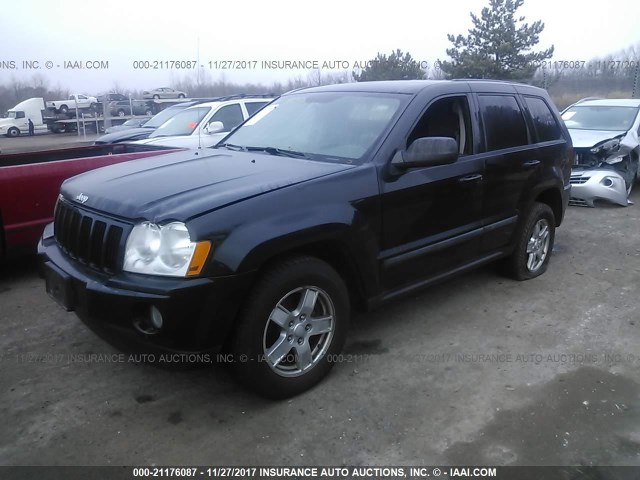 1J8GR48K47C697420 - 2007 JEEP GRAND CHEROKEE LAREDO/COLUMBIA/FREEDOM BLACK photo 2