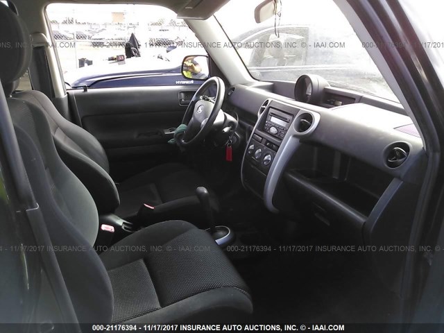 JTLKT324250202139 - 2005 TOYOTA SCION XB BLACK photo 5