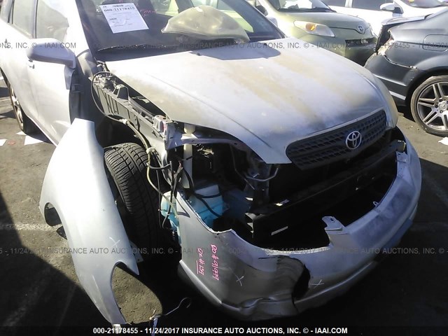 2T1KR32E76C623929 - 2006 TOYOTA COROLLA MATRIX XR GRAY photo 6