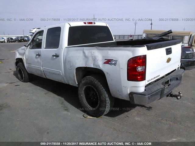 1GCPKSE77CF204435 - 2012 CHEVROLET SILVERADO K1500 LT WHITE photo 3