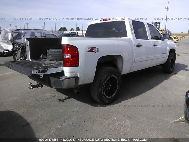 1GCPKSE77CF204435 - 2012 CHEVROLET SILVERADO K1500 LT WHITE photo 4