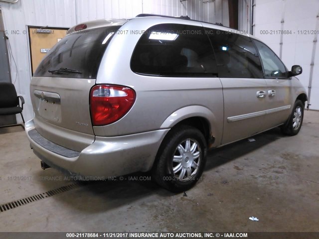 2A4GP54L56R885011 - 2006 CHRYSLER TOWN & COUNTRY TOURING GOLD photo 4