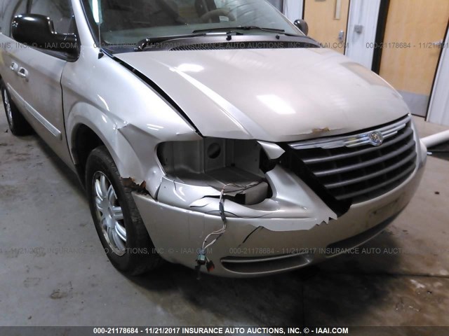 2A4GP54L56R885011 - 2006 CHRYSLER TOWN & COUNTRY TOURING GOLD photo 6