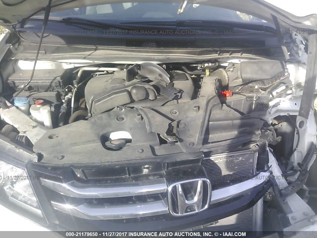 5FNRL5H61FB049688 - 2015 HONDA ODYSSEY EXL თეთრი ფოტო 10
