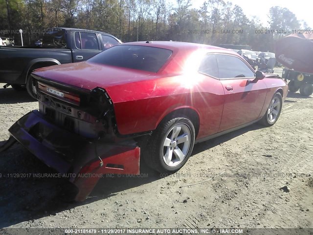 2C3CDYAGXCH107282 - 2012 DODGE CHALLENGER SXT RED photo 4