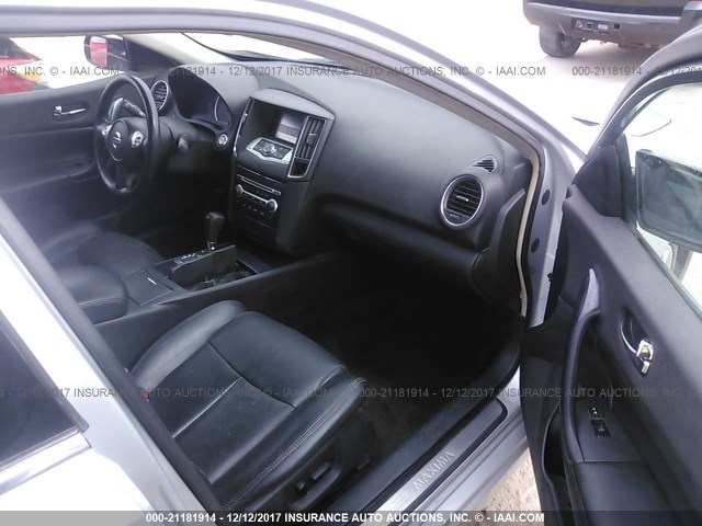 1N4AA5AP7DC831399 - 2013 NISSAN MAXIMA S/SV SILVER photo 5