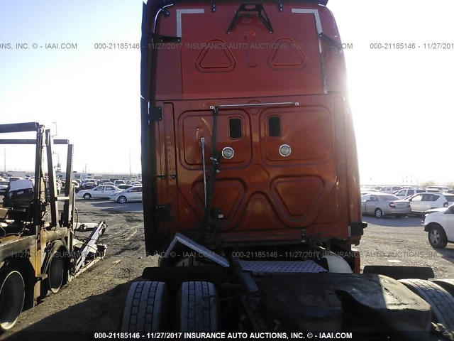 1FUJGLDR4CSBC4105 - 2012 FREIGHTLINER CASCADIA 125  RED photo 8