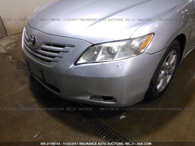 4T4BE46KX7R002823 - 2007 TOYOTA CAMRY NEW GENERAT CE/LE/XLE/SE SILVER photo 6