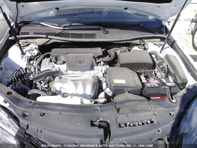 4T1BF1FK7GU255250 - 2016 TOYOTA CAMRY LE/XLE/SE/XSE Weiß Foto 10