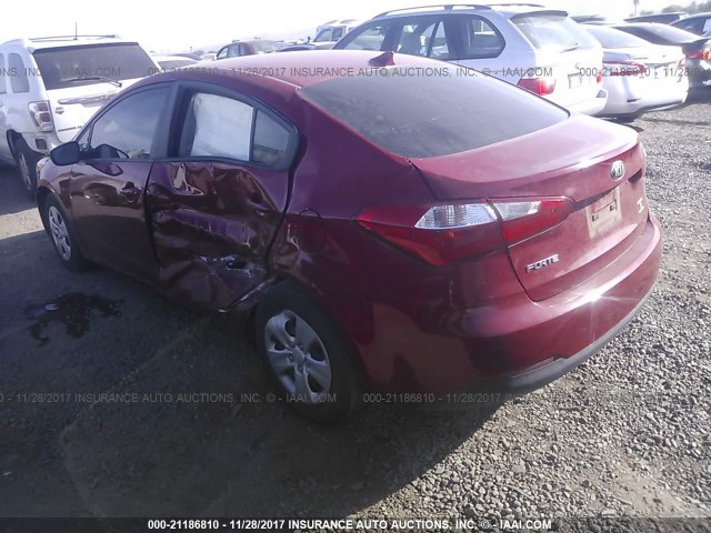 KNAFK4A67G5481129 - 2016 KIA FORTE LX RED photo 3