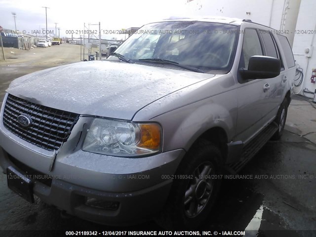 1FMPU16L23LB32329 - 2003 FORD EXPEDITION XLT GRAY photo 2