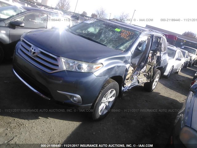 5TDZK3EH9BS045536 - 2011 TOYOTA HIGHLANDER SE BLUE photo 2