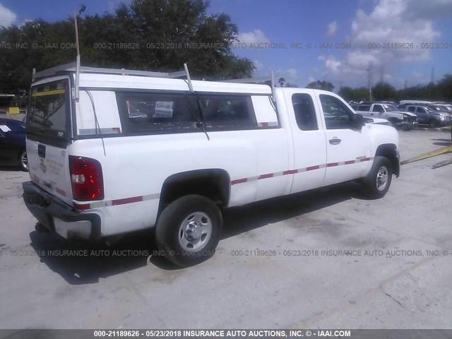 1GC5CVBG3AZ204101 - 2010 CHEVROLET SILVERADO C2500 HEAVY DUTY WHITE photo 4