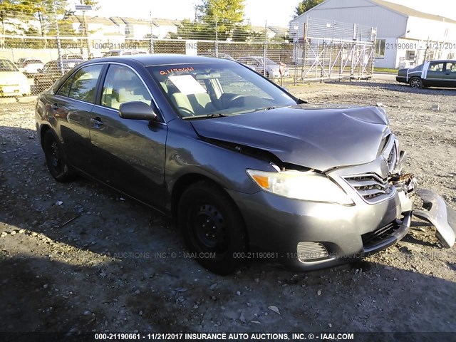 4T1BF3EK9BU702280 - 2011 TOYOTA CAMRY SE/LE/XLE 灰色 照片 1