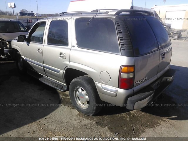 1GKEK13T8YJ171195 - 2000 GMC YUKON SILVER photo 3