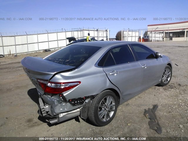 4T1BF1FK8FU494109 - 2015 TOYOTA CAMRY LE/XLE/SE/XSE SILVER photo 4