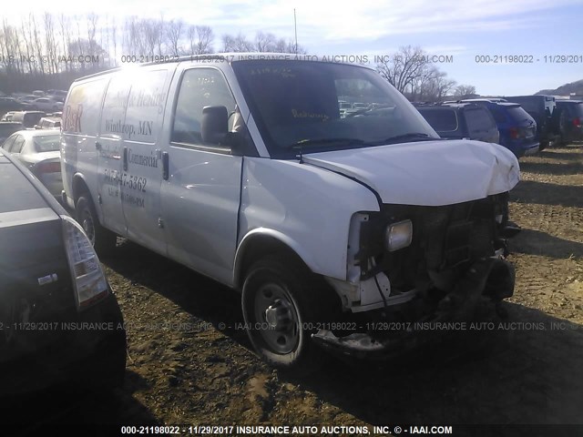 1GCZGFAAXA1172237 - 2010 CHEVROLET EXPRESS G2500  WHITE photo 1