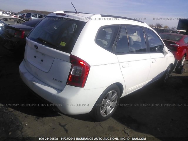 KNAFG526577112277 - 2007 KIA RONDO LX/EX WHITE photo 4