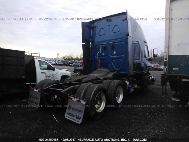 3AKJGLD5XESFH3075 - 2014 FREIGHTLINER CASCADIA 125  BLUE photo 4