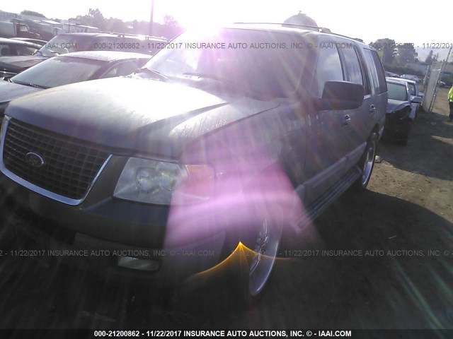 1FMRU15W23LA25916 - 2003 FORD EXPEDITION XLT GRAY photo 2