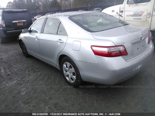 4T1BE46K88U195758 - 2008 TOYOTA CAMRY CE/LE/XLE/SE SILVER photo 3