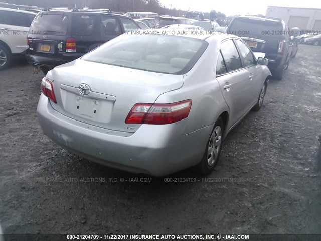 4T1BE46K88U195758 - 2008 TOYOTA CAMRY CE/LE/XLE/SE SILVER photo 4