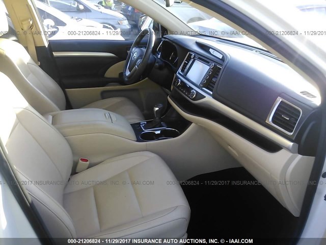 5TDKKRFH9FS074544 - 2015 TOYOTA HIGHLANDER XLE თეთრი ფოტო 5