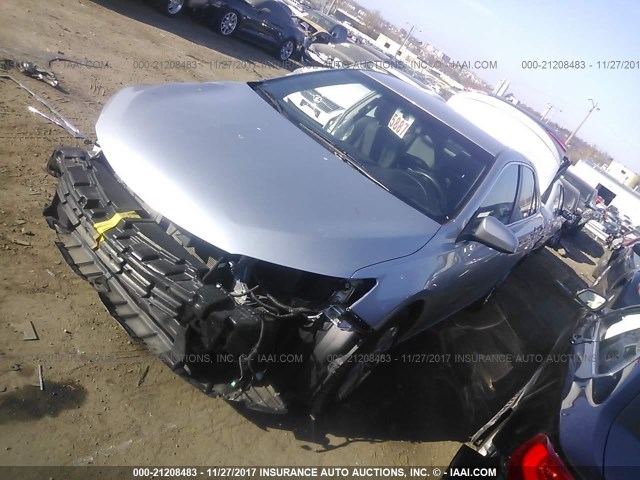 4T1BF1FK0FU084193 - 2015 TOYOTA CAMRY LE/XLE/SE/XSE SILVER photo 2
