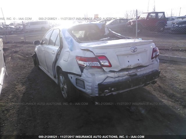 4T1BF3EK3AU509265 - 2010 TOYOTA CAMRY SE/LE/XLE WHITE photo 3