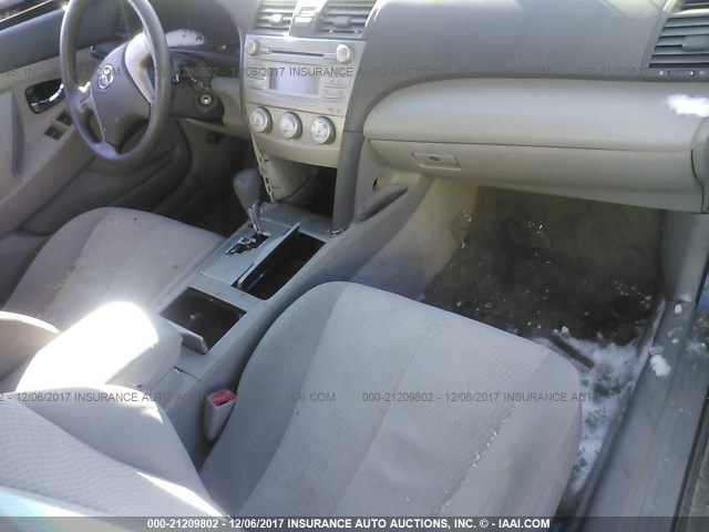 4T1BF3EK8AU087199 - 2010 TOYOTA CAMRY SE/LE/XLE 海军蓝 照片 5