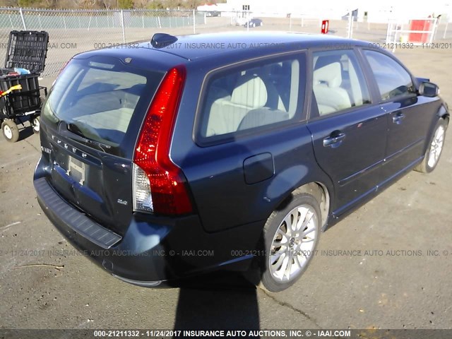 YV1382MW3A2530916 - 2010 VOLVO V50 2.4I BLUE photo 4