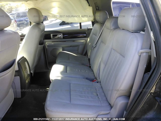 5LMFU28525LJ04773 - 2005 LINCOLN NAVIGATOR BLACK photo 8