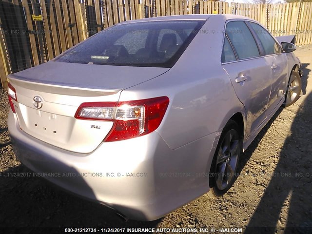 4T1BF1FK4EU852451 - 2014 TOYOTA CAMRY L/SE/LE/XLE 银色 照片 4