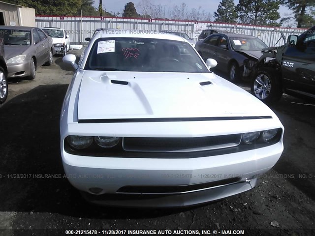 2C3CDYAG2DH540354 - 2013 DODGE CHALLENGER SXT WHITE photo 6