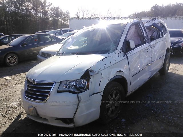 2A4RR5D16AR230530 - 2010 CHRYSLER TOWN & COUNTRY TOURING WHITE photo 2