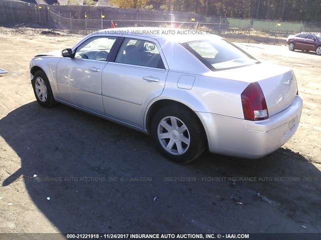 2C3JA53G55H161829 - 2005 CHRYSLER 300 TOURING SILVER photo 3