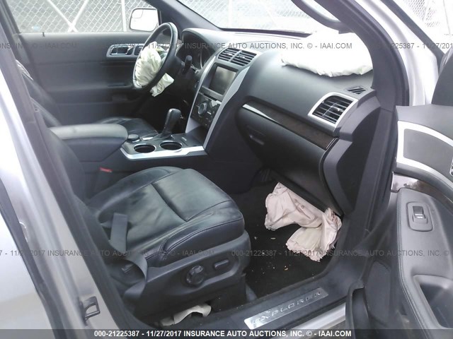 1FM5K8F86DGC30310 - 2013 FORD EXPLORER LIMITED 灰色 照片 5