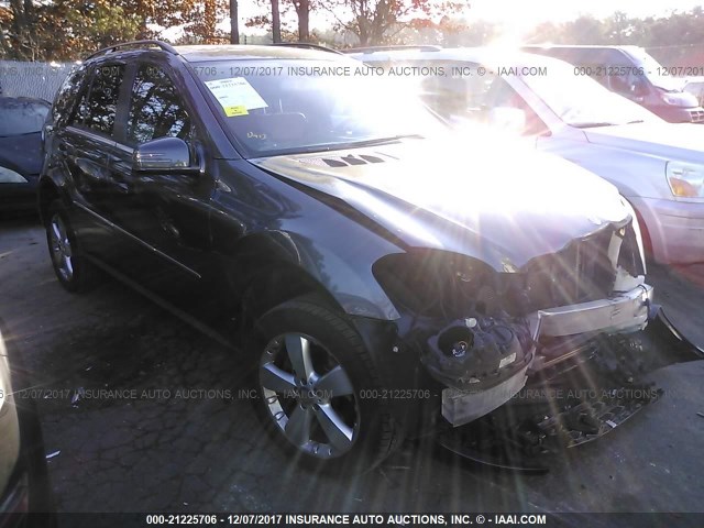 4JGBB8GB2BA702841 - 2011 MERCEDES-BENZ ML 350 4MATIC GRAY photo 1