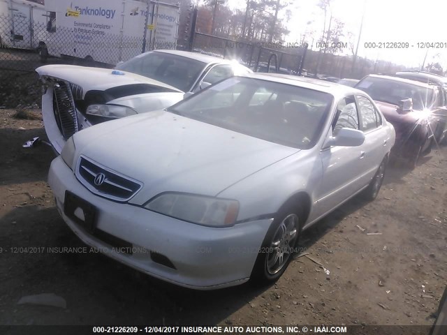 19UUA5660YA015905 - 2000 ACURA 3.2TL WHITE photo 2