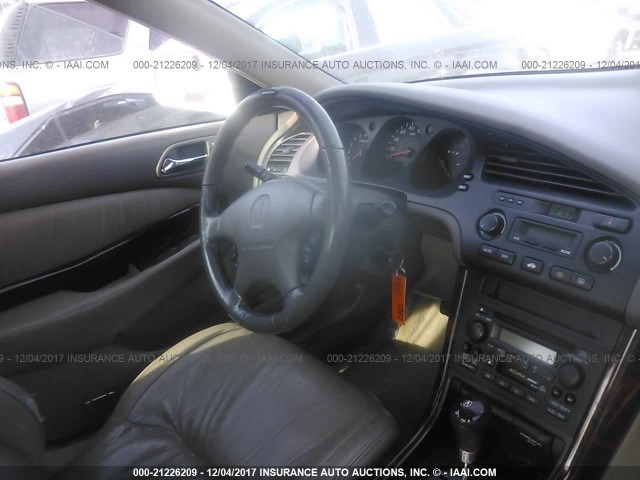 19UUA5660YA015905 - 2000 ACURA 3.2TL WHITE photo 5