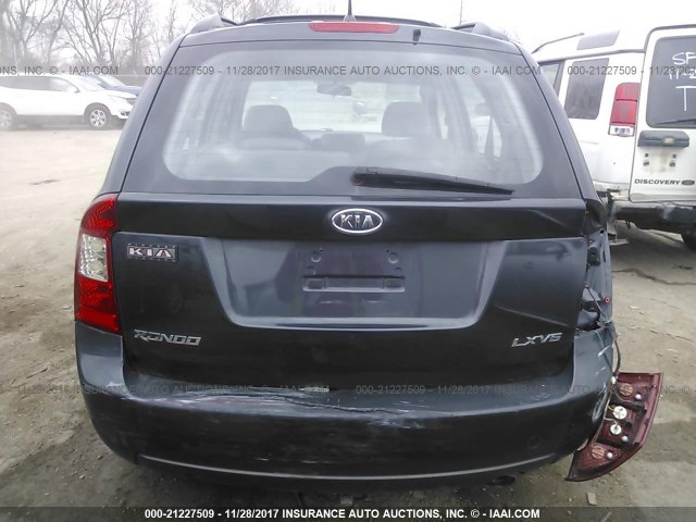 KNAFG526877090453 - 2007 KIA RONDO LX/EX GRAY photo 6