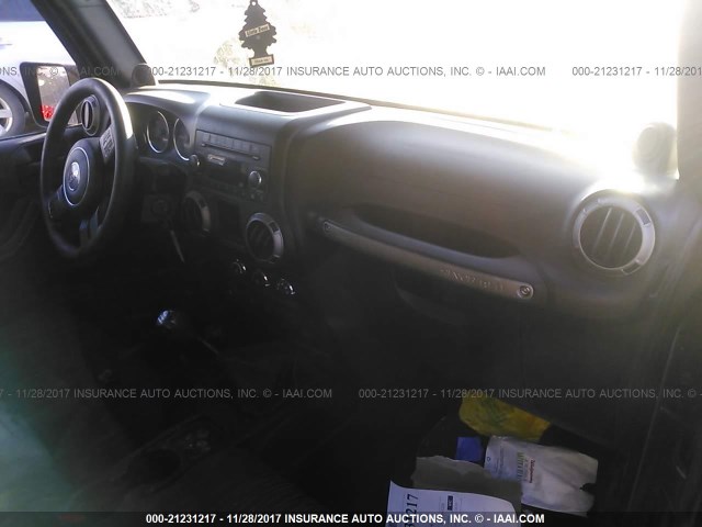 1C4AJWAG1CL157023 - 2012 JEEP WRANGLER SPORT შავი ფოტო 5