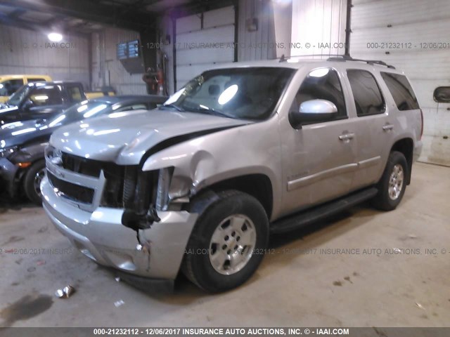 1GNFK13037J316395 - 2007 CHEVROLET TAHOE K1500 SILVER photo 2