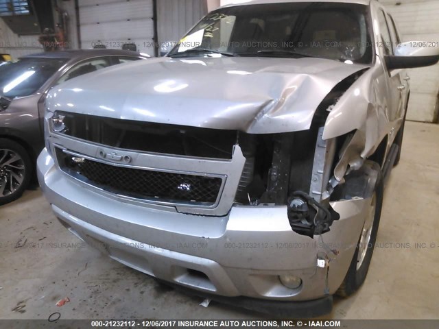 1GNFK13037J316395 - 2007 CHEVROLET TAHOE K1500 SILVER photo 6