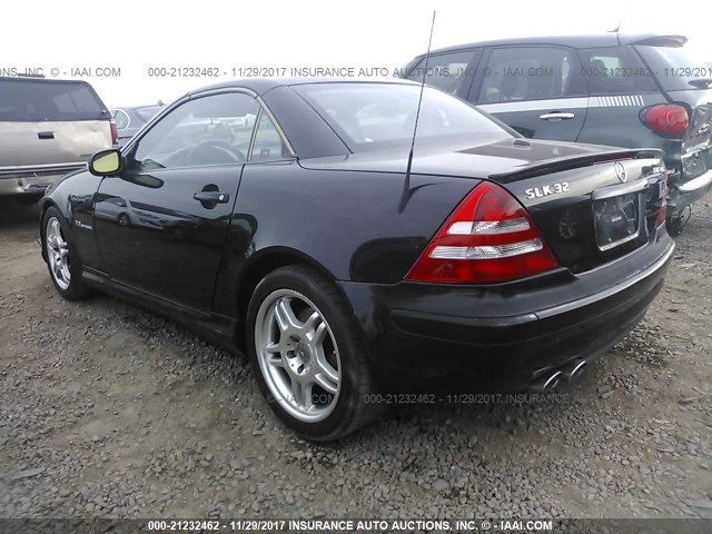 WDBKK66FX2F266187 - 2002 MERCEDES-BENZ SLK 32 AMG KOMPRESSOR BLACK photo 3