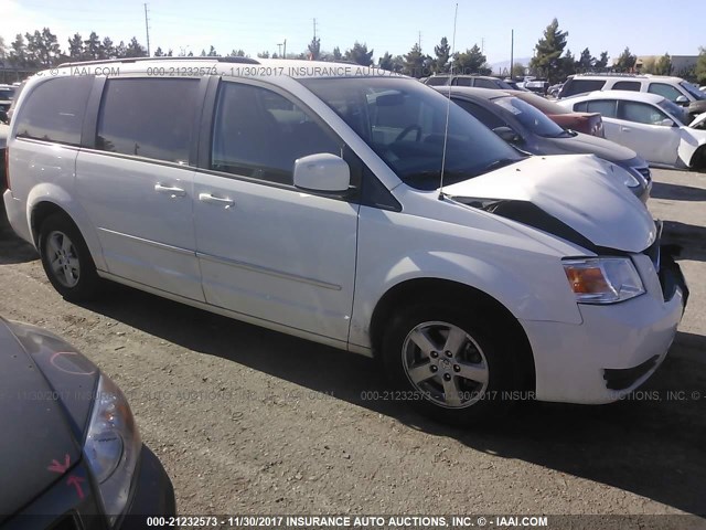 2D4RN5D14AR496861 - 2010 DODGE GRAND CARAVAN SXT WHITE photo 1