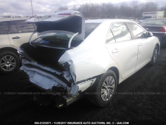 4T1BF1FK5EU844746 - 2014 TOYOTA CAMRY L/SE/LE/XLE 白色 照片 4