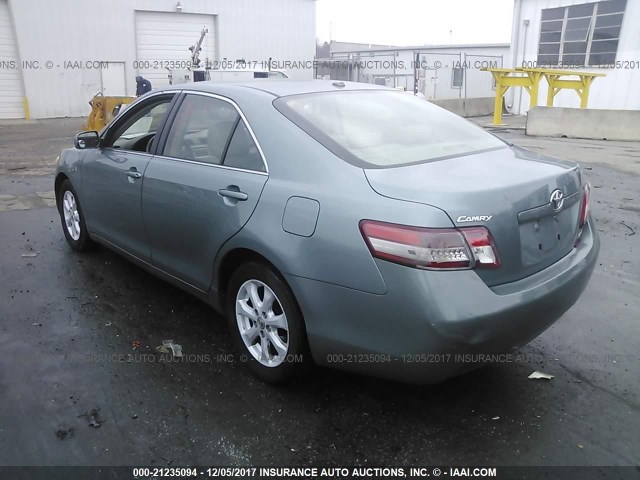 4T1BF3EK3AU572947 - 2010 TOYOTA CAMRY SE/LE/XLE 灰色 照片 3