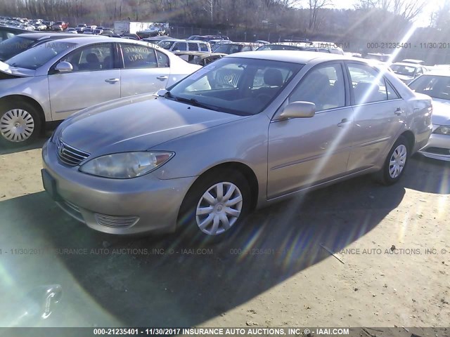 4T1BE30K45U082887 - 2005 TOYOTA CAMRY LE/XLE/SE 棕色 照片 2