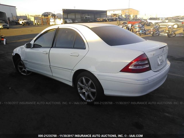 WDBRF40J84A556979 - 2004 MERCEDES-BENZ C 230K SPORT SEDAN WHITE photo 3